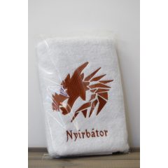 Hímzett törölköző logóval fehér (70x140)